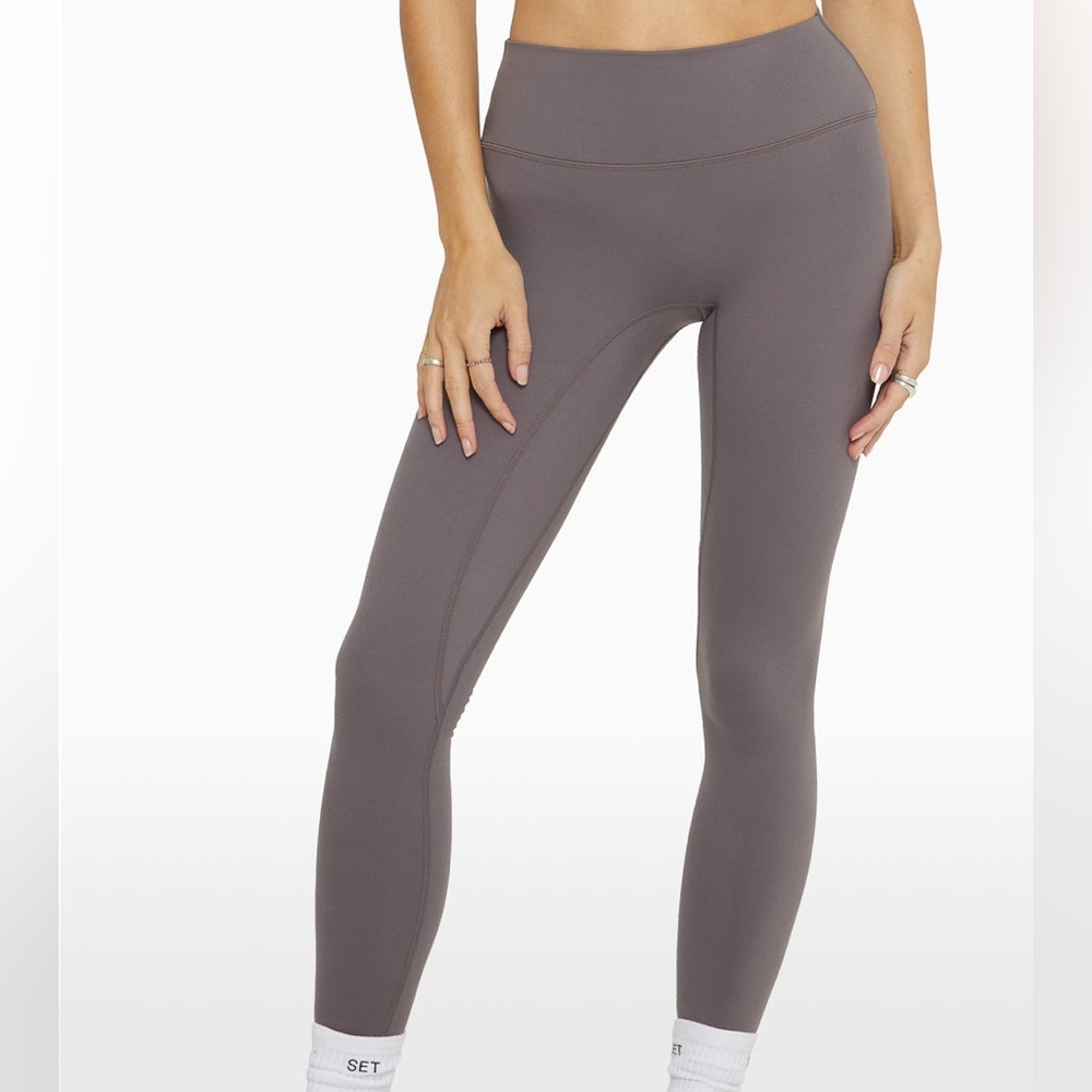 SET Active Women's Leggings in Taupe